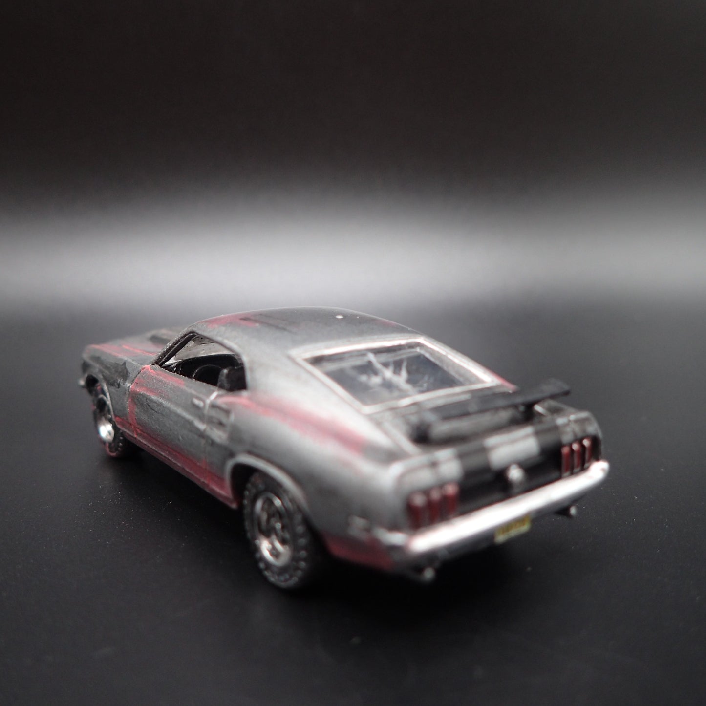 1969 69 FORD MUSTANG BOSS 429 FASTBACK BARN FIND 1/64 SCALE DIECAST MODEL CAR