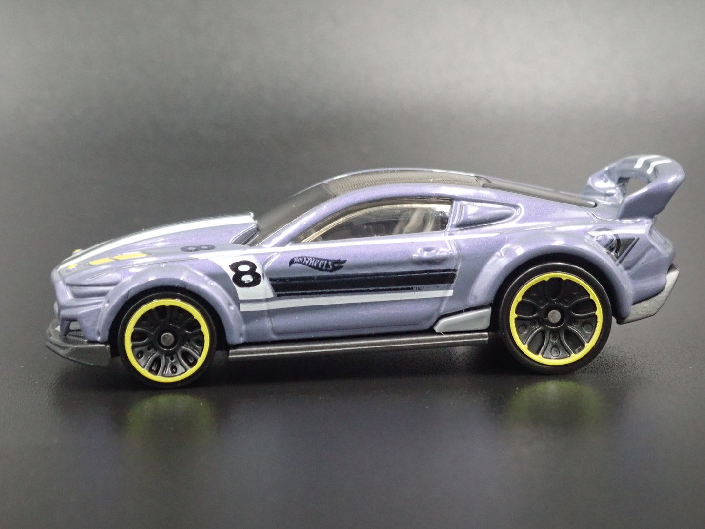 2015-2023 FORD MUSTANG RACE CAR 1:64 SCALE COLLECTIBLE DIORAMA DIECAST MODEL CAR