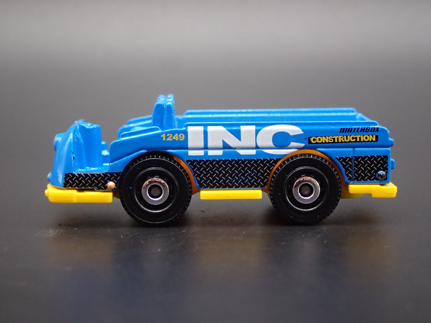 MINI CARGO TRUCK INC BLUE 1/64 MB SCALE COLLECTIBLE DIORAMA DIECAST MODEL CAR