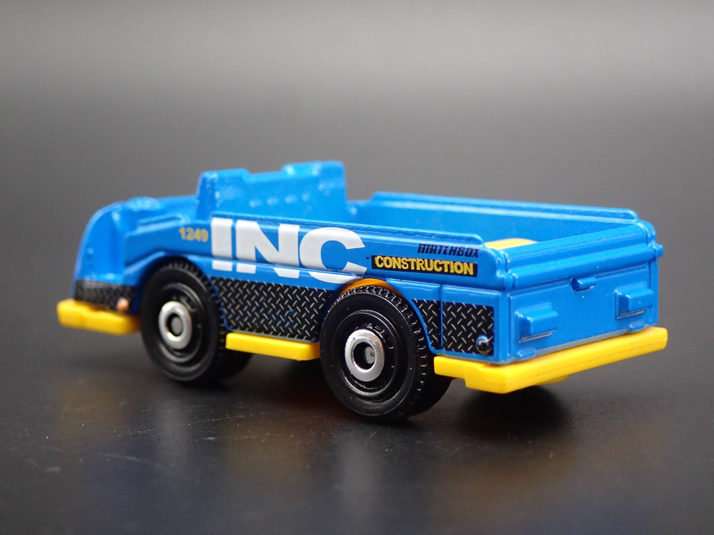 MINI CARGO TRUCK INC BLUE 1/64 MB SCALE COLLECTIBLE DIORAMA DIECAST MODEL CAR