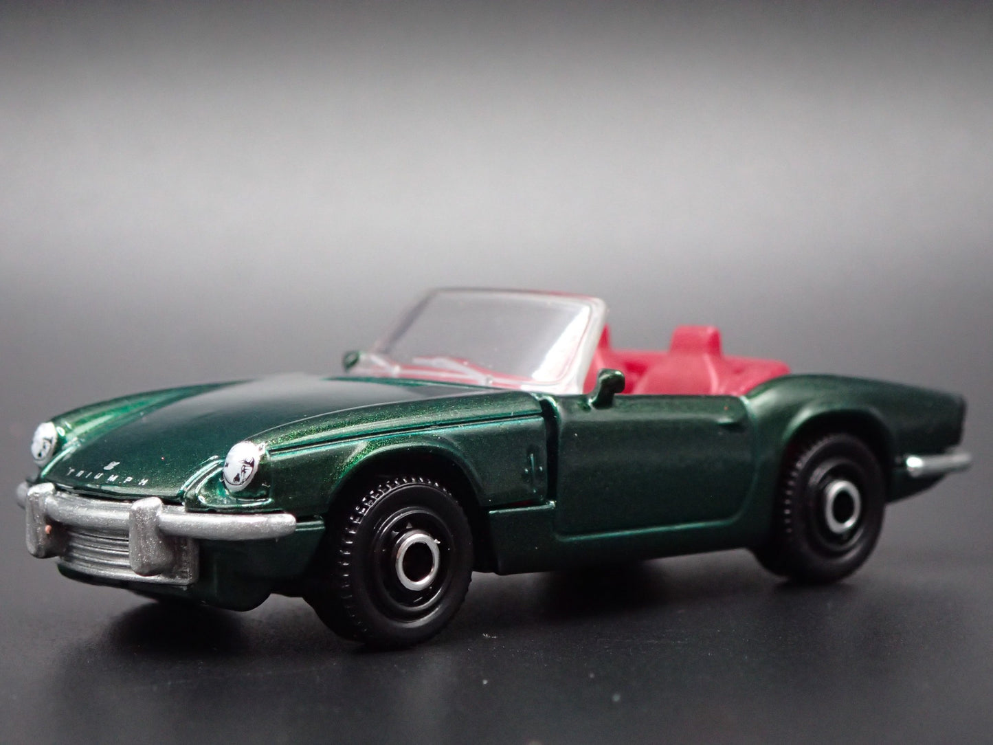 1967-1970 TRIUMPH SPITFIRE CONVERTIBLE MARK III 1:64 SCALE DIECAST MODEL CAR
