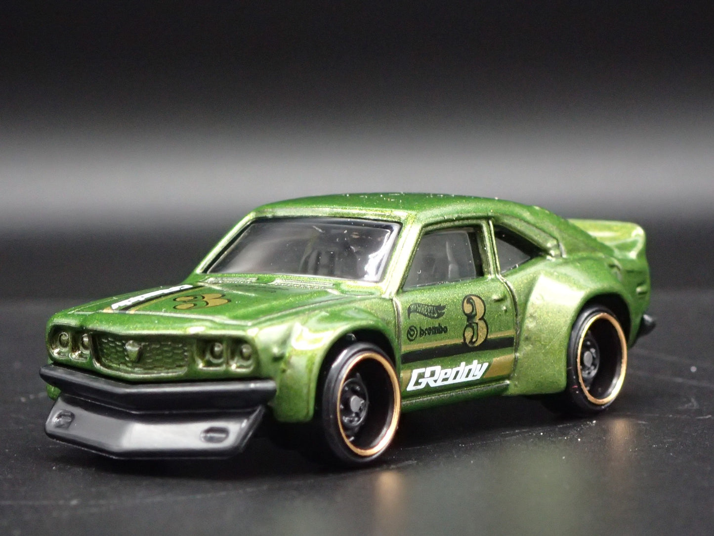 1971-1978 MAZDA RX3 GREDDY 1:64 SCALE COLLECTIBLE DIORAMA DIECAST MODEL CAR