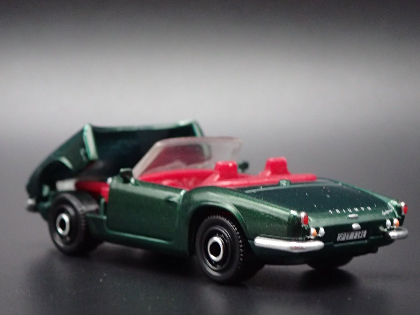 1967-1970 TRIUMPH SPITFIRE CONVERTIBLE MARK III 1:64 SCALE DIECAST MODEL CAR