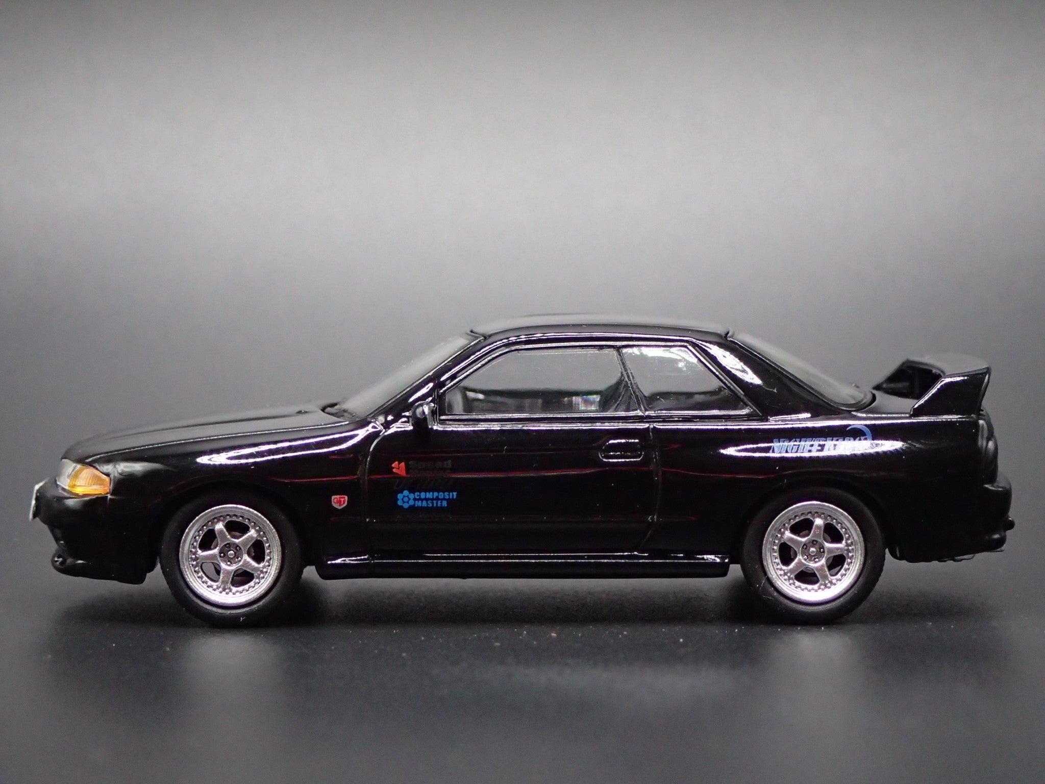 1989-1994 NISSAN SKYLINE GTR R32 INITIAL D BLACK 1:64 SCALE