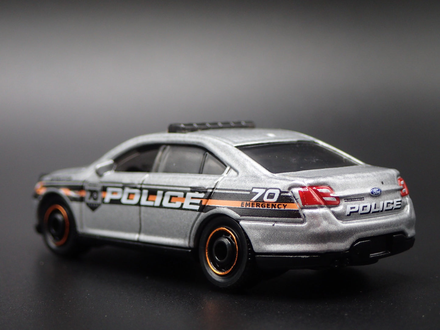 FORD POLICE INTERCEPTOR SSP SILVER 1/64 MB SCALE COLLECTIBLE DIECAST MODEL CAR