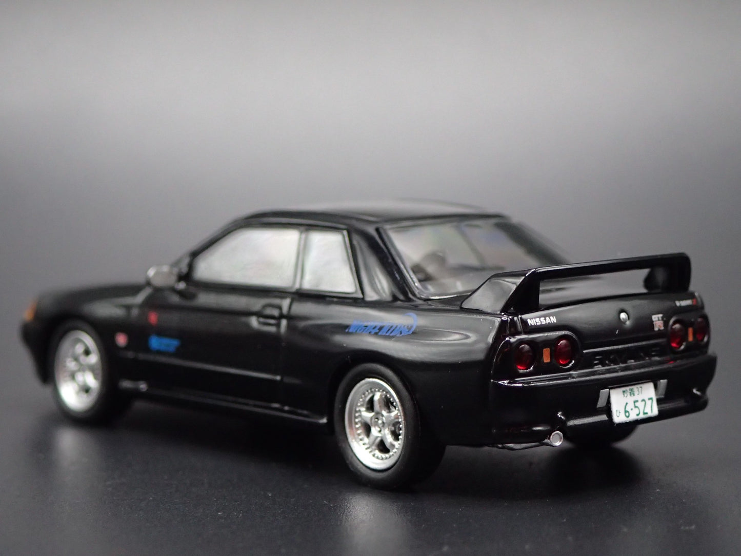 1989-1994 NISSAN SKYLINE GTR R32 INITIAL D BLACK 1:64 SCALE DIECAST MODEL CAR