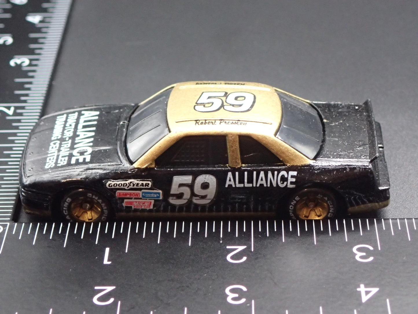 1991 91 OLDSMOBILE CUTLASS 59 ROBERT PRESSLEY NASCAR 1:64 SCALE DIECAST CAR