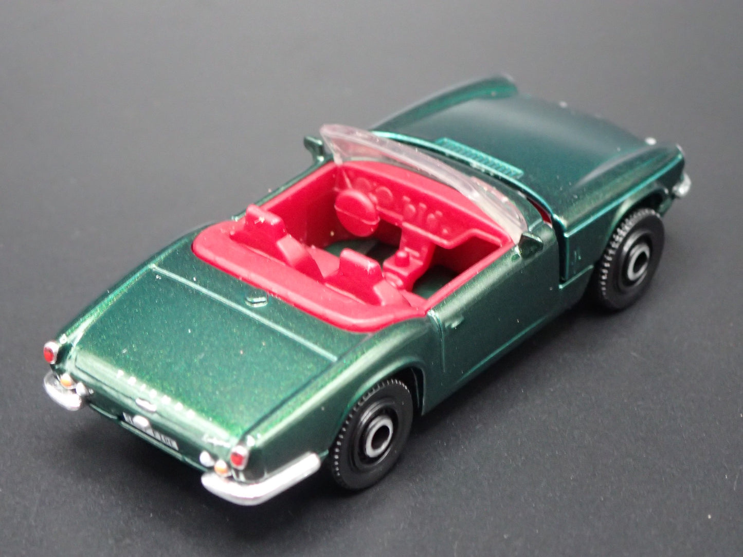 1967-1970 TRIUMPH SPITFIRE CONVERTIBLE MARK III 1:64 SCALE DIECAST MODEL CAR