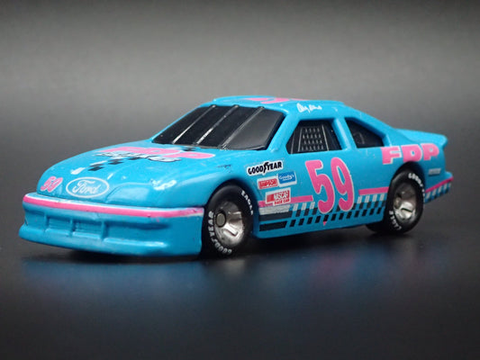 1992 92 FORD THUNDERBIRD 59 ANDY BELMONT FDP NASCAR 1/64 SCALE DIECAST MODEL CAR