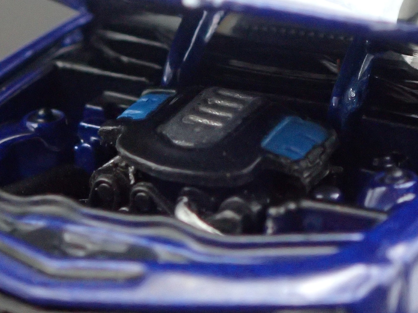 2010 - 2015 CHEVY CHEVROLET CAMARO ZINGER 1/64 SCALE DIORAMA DIECAST MODEL CAR