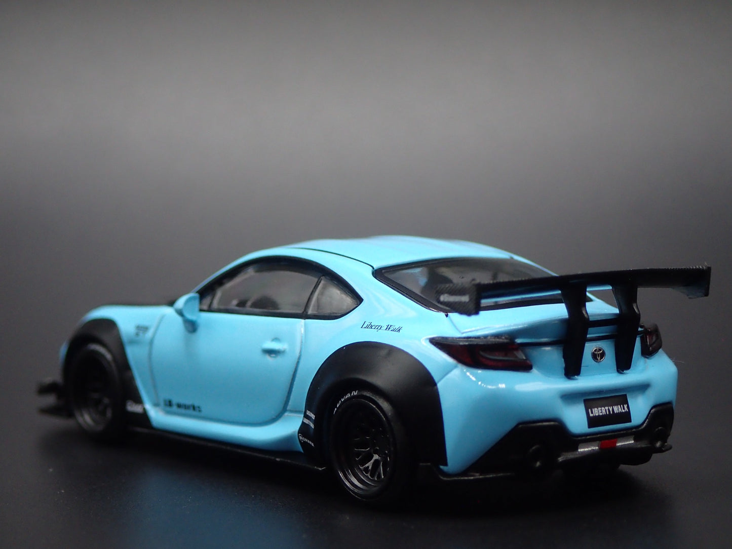 2021-2025 TOYOTA GR86 LB NATION 1/64 SCALE COLLECTIBLE DIORAMA DIECAST MODEL CAR