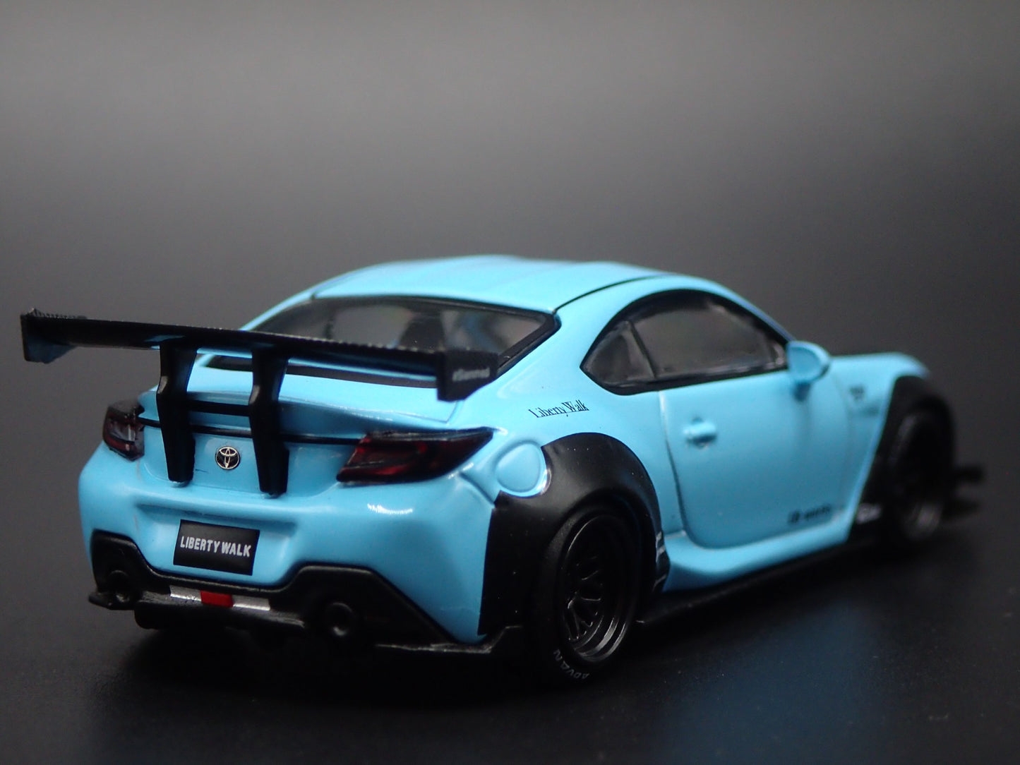 2021-2025 TOYOTA GR86 LB NATION 1/64 SCALE COLLECTIBLE DIORAMA DIECAST MODEL CAR