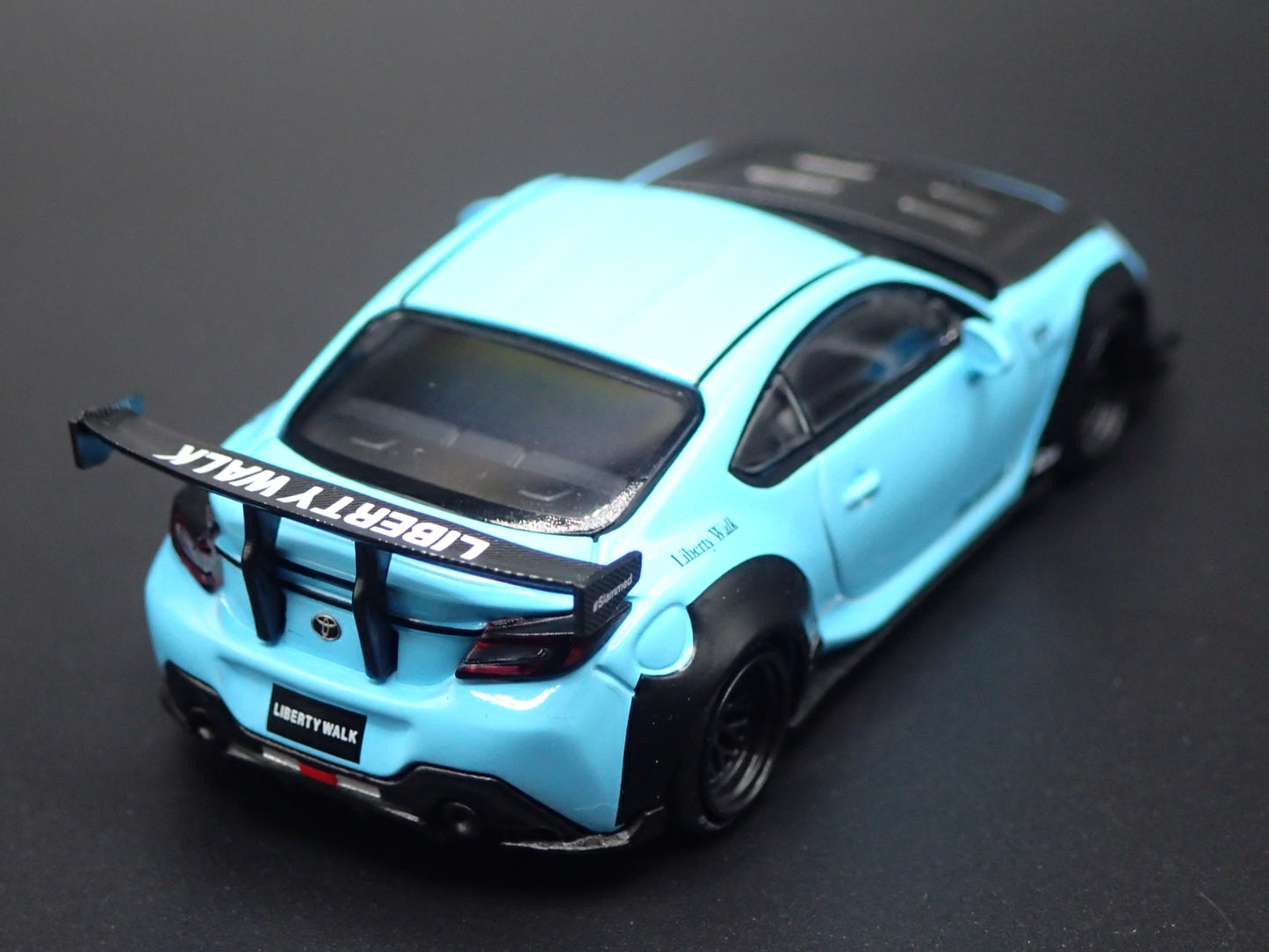 2021-2025 TOYOTA GR86 LB NATION 1/64 SCALE COLLECTIBLE DIORAMA DIECAST MODEL CAR