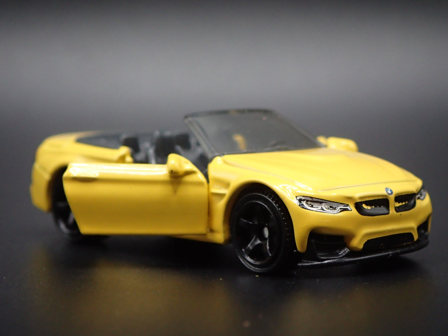 2014-2020 BMW M4 CABRIOLET CONVERTIBLE YELLOW 1:64 SCALE DIECAST MODEL CAR