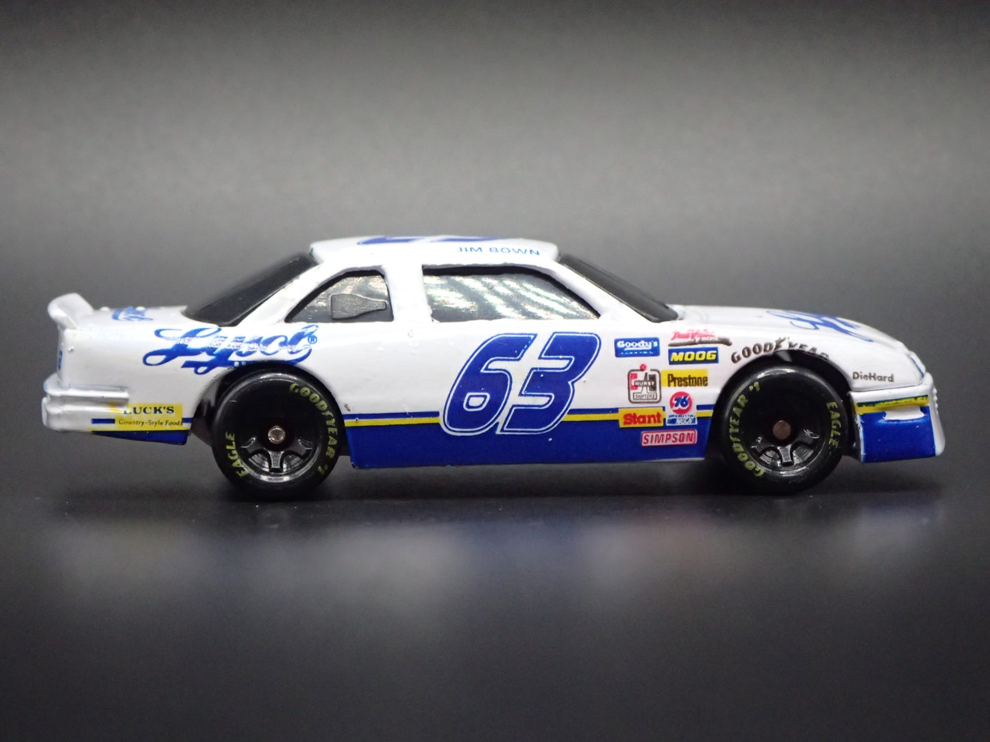 1994 94 CHEVROLET LUMINA 63 JIM BROWN NASCAR 1:64 SCALE DIECAST MODEL CAR