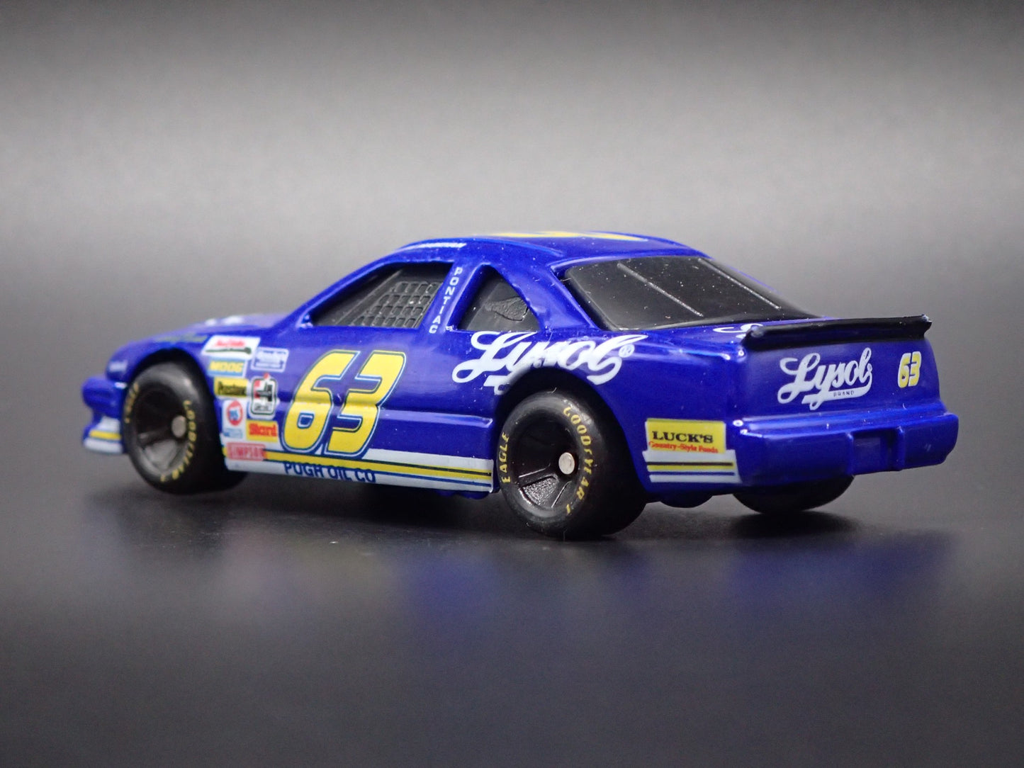 1995 95 PONTIAC GRAND PRIX 63 CURTIS MARKHAM NASCAR 1:64 SCALE DIECAST MODEL CAR