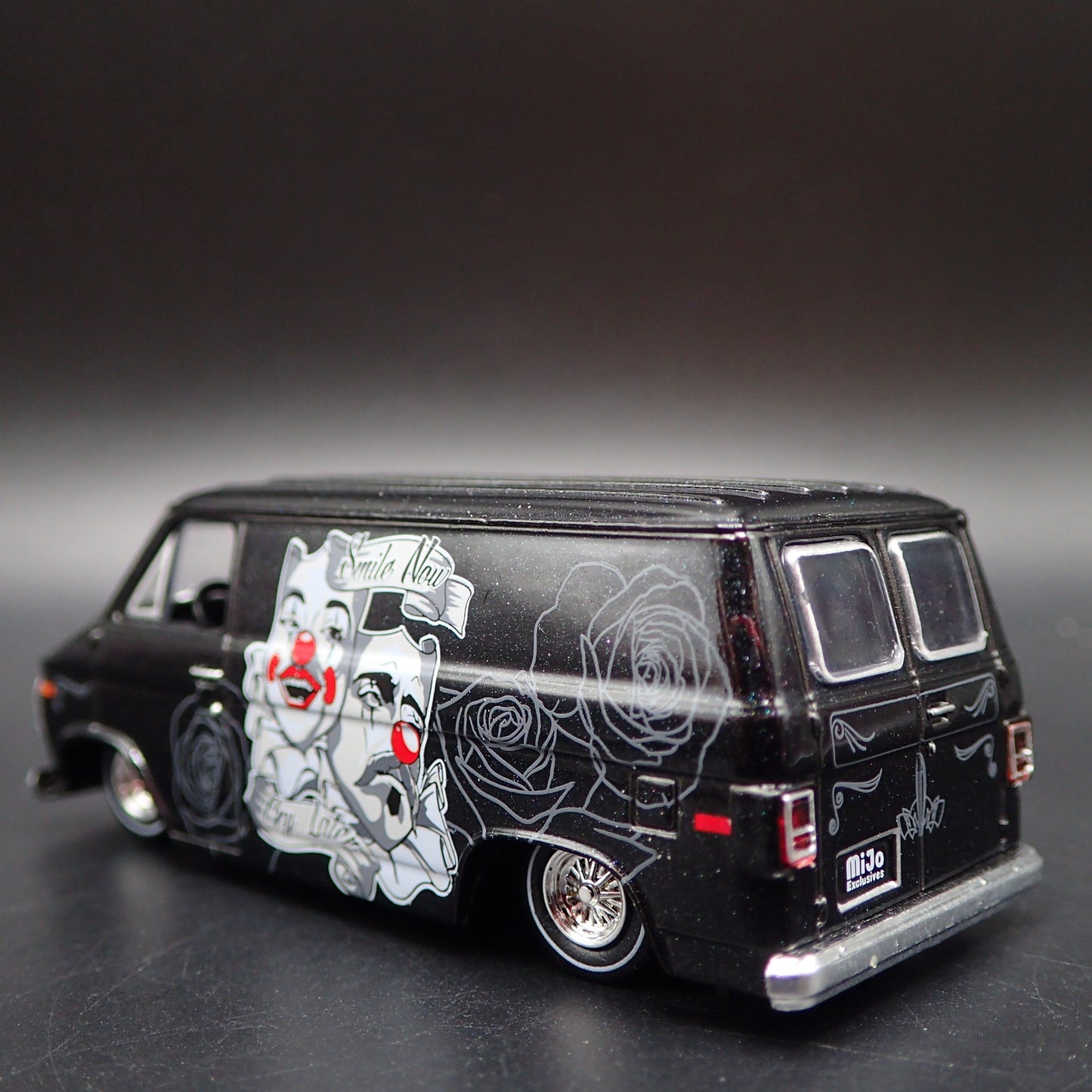 1971 71 CHEVY CHEVROLET VAN G10 CLOWNS LOWRIDER 1:64 SCALE DIECAST MODEL CAR