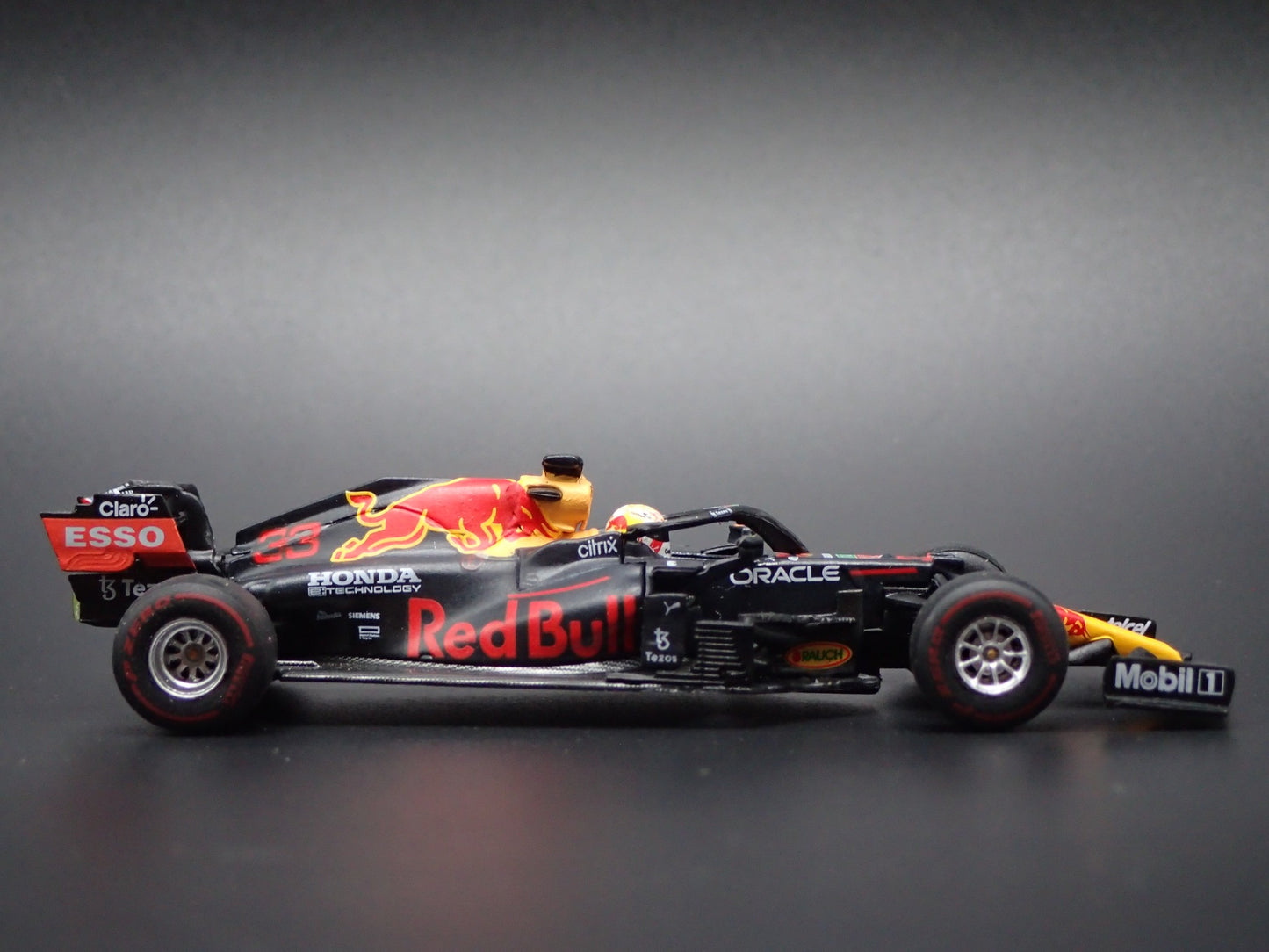RED BULL RACING RB16B 33 MAX VERSTAPPEN F1 RACING 1:64 SCALE DIECAST MODEL CAR