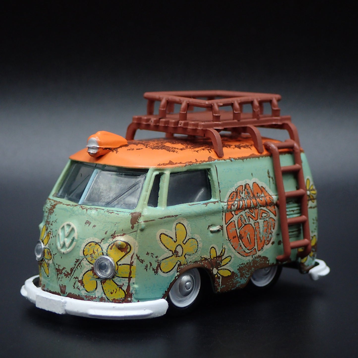1960 60 VW DELIVERY VAN TYPE 2 HIPPY PEACE AND LOVE 1:64 SCALE DIECAST MODEL CAR