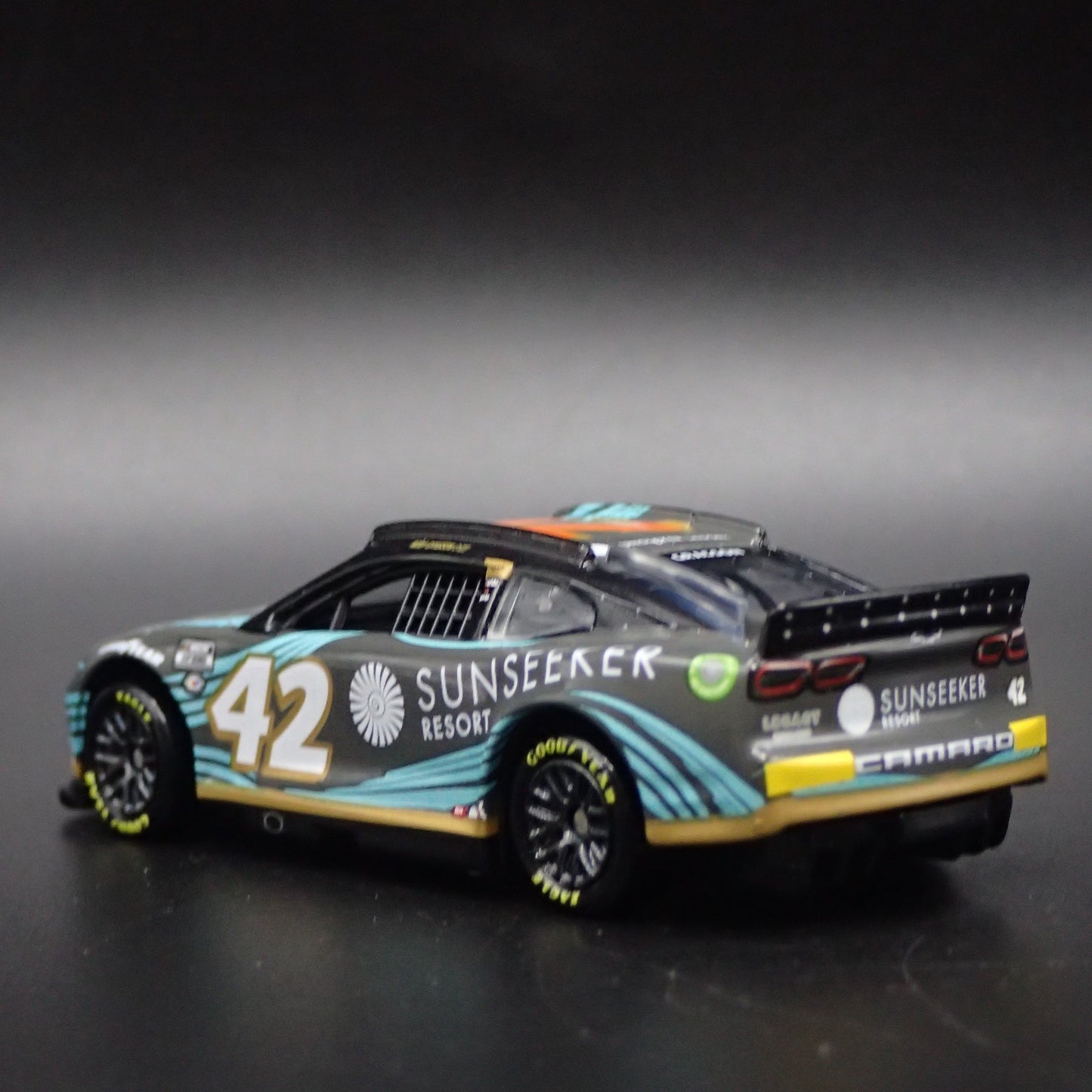 2023 CHEVY CAMARO ZL1 #42 NOAH GRAGSON SUNSEEKER RESORT NASCAR 1:64 DIECAST CAR