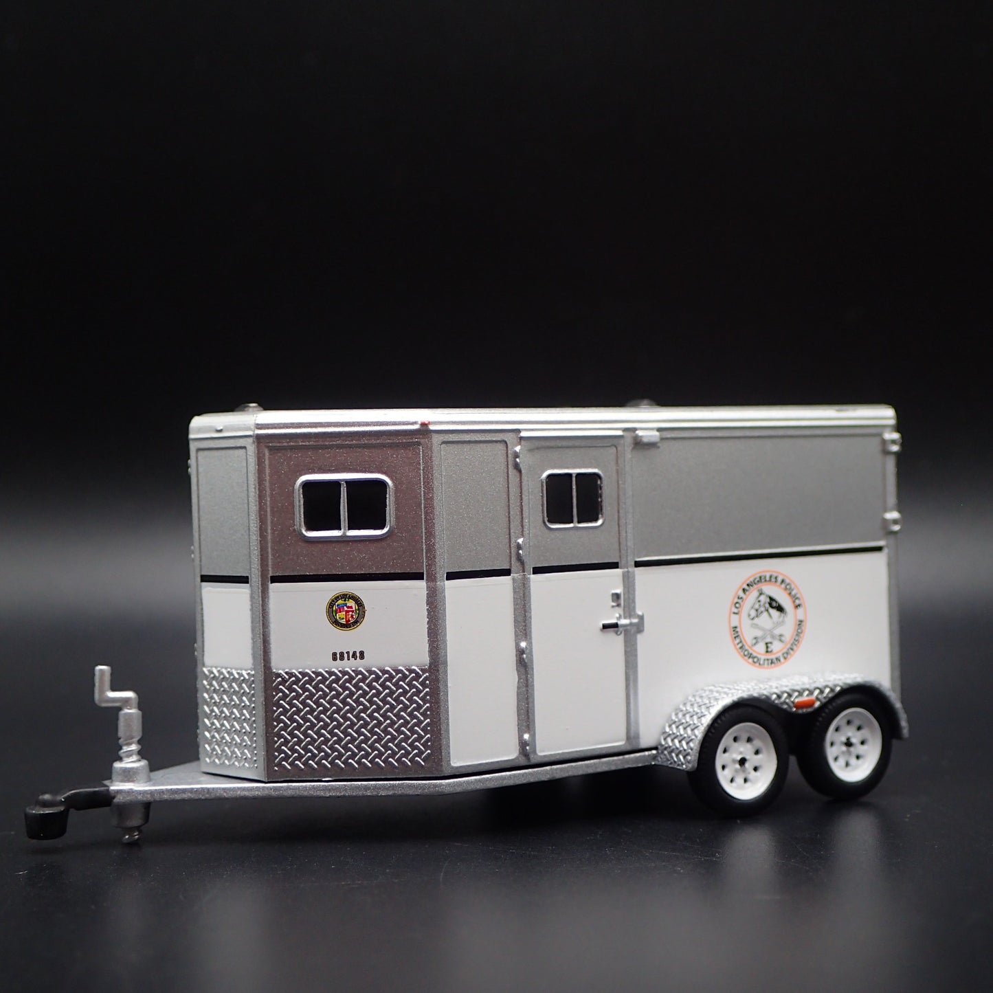 LAPD MOUNTED PLATOON HORSE TRAILER W/ HITCH  1/64 SCALE DIECAST MODEL CAR