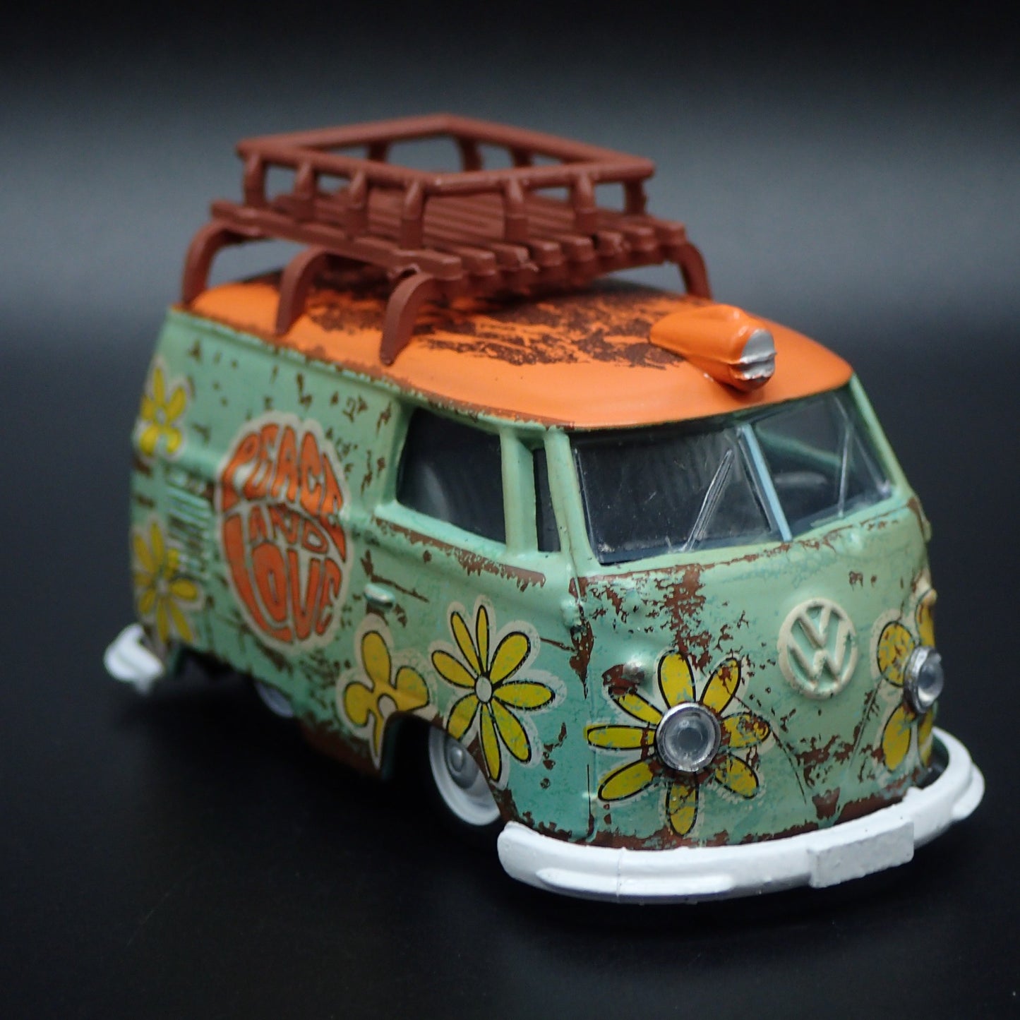 1960 60 VW DELIVERY VAN TYPE 2 HIPPY PEACE AND LOVE 1:64 SCALE DIECAST MODEL CAR