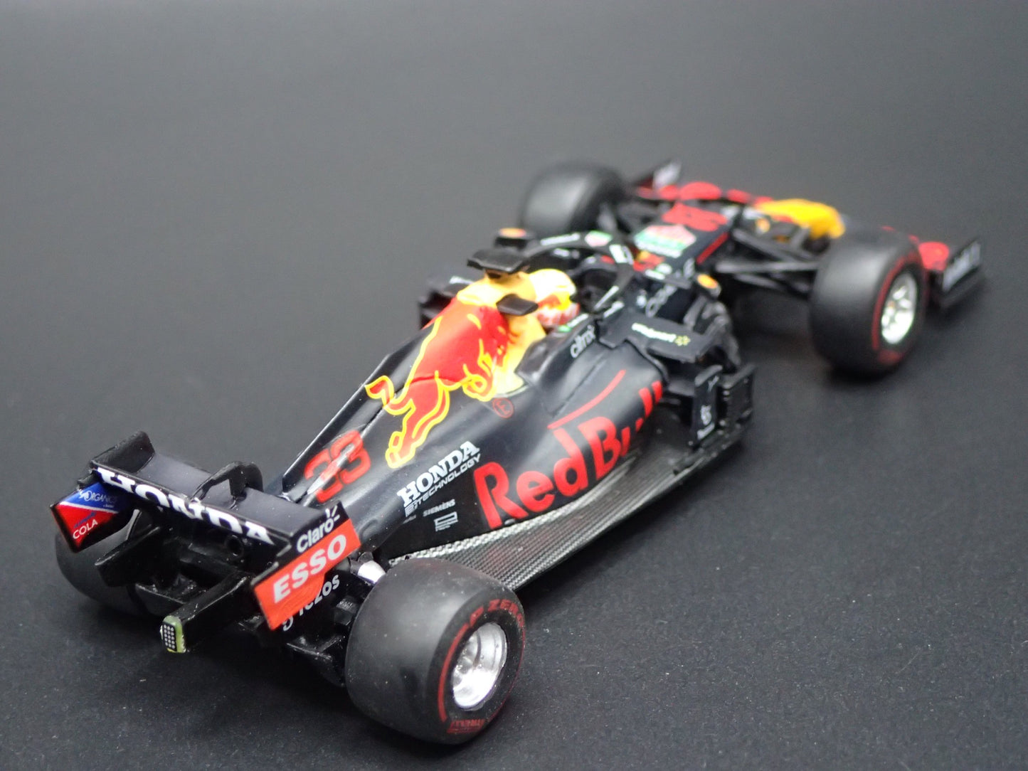 RED BULL RACING RB16B 33 MAX VERSTAPPEN F1 RACING 1:64 SCALE DIECAST MODEL CAR