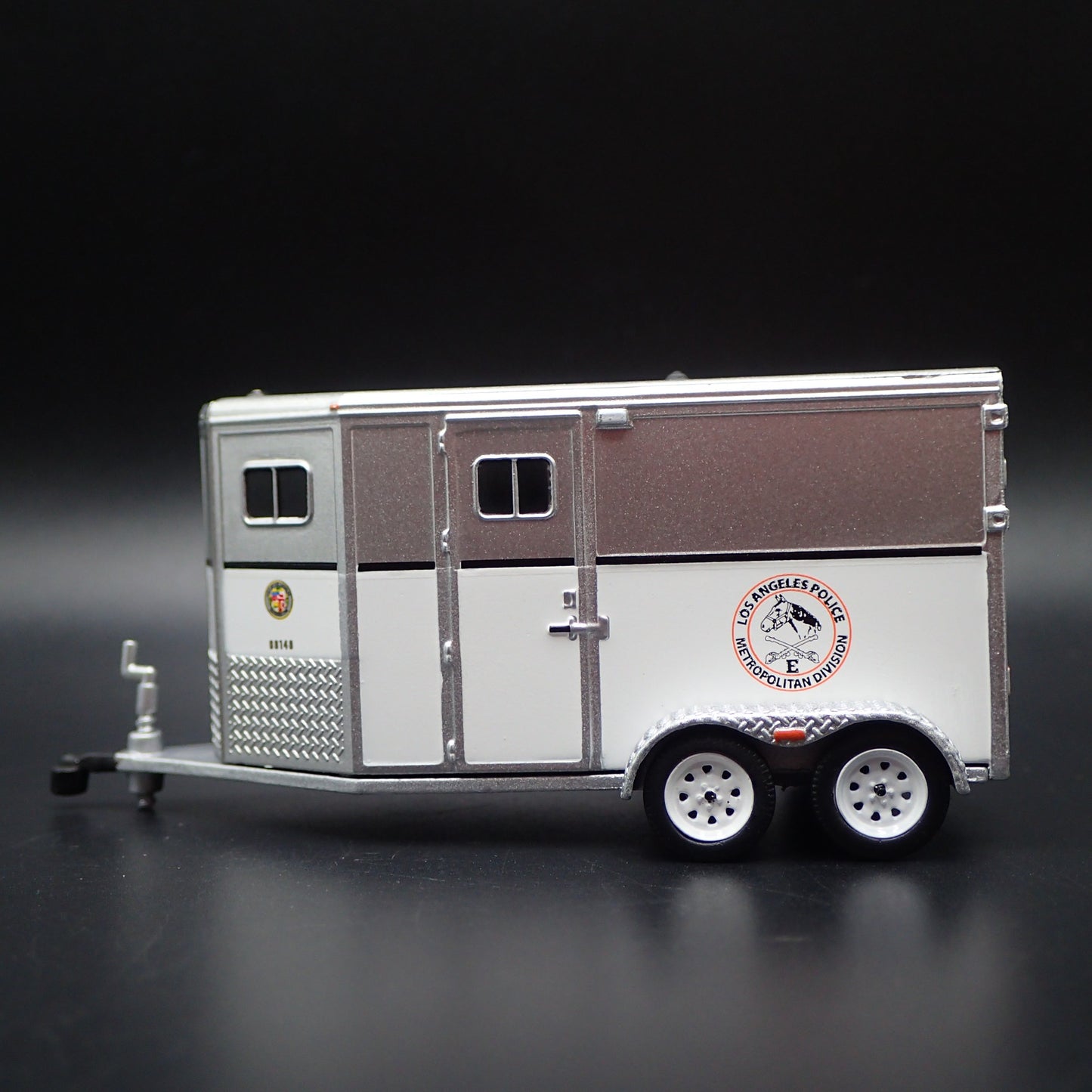 LAPD MOUNTED PLATOON HORSE TRAILER W/ HITCH  1/64 SCALE DIECAST MODEL CAR