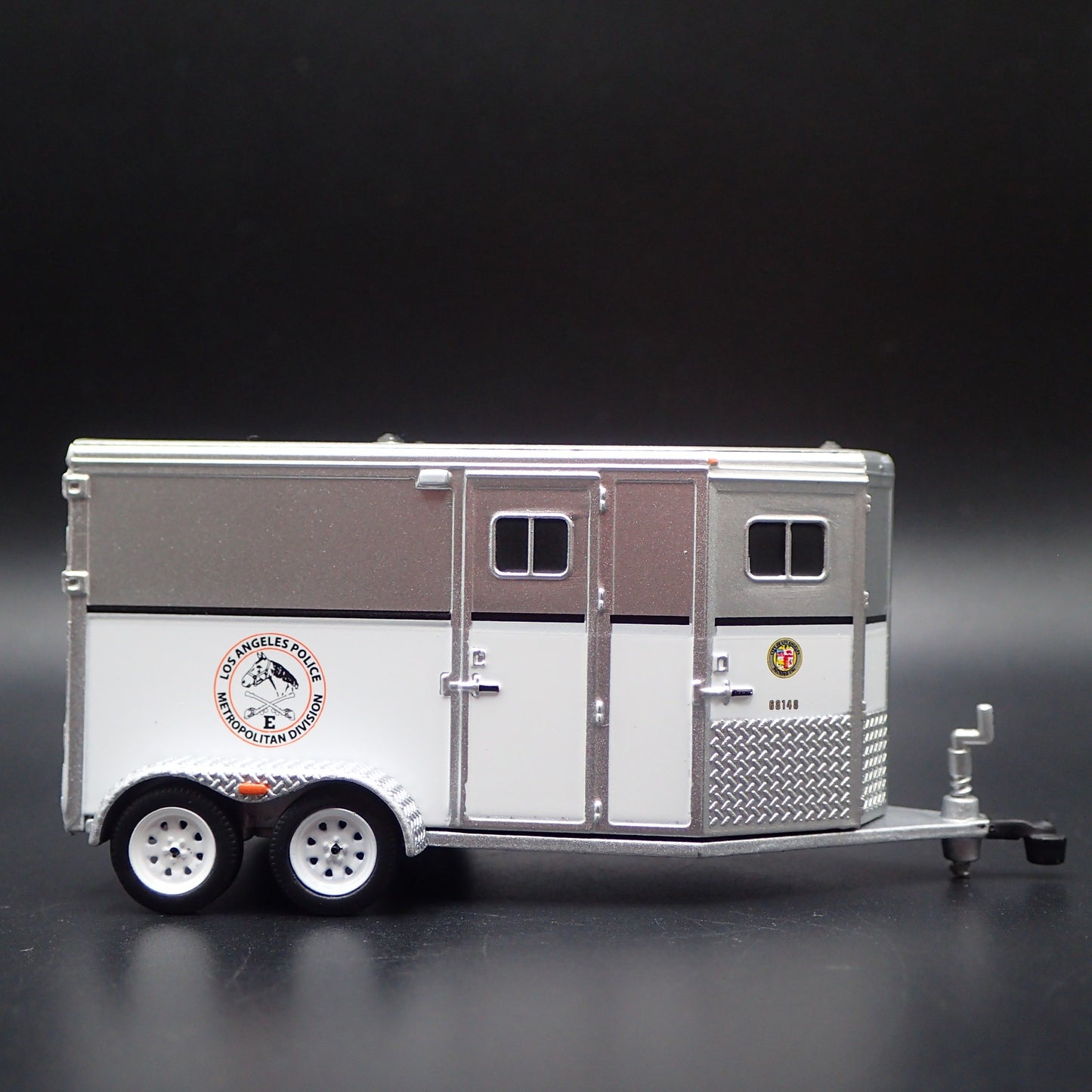LAPD MOUNTED PLATOON HORSE TRAILER W/ HITCH  1/64 SCALE DIECAST MODEL CAR