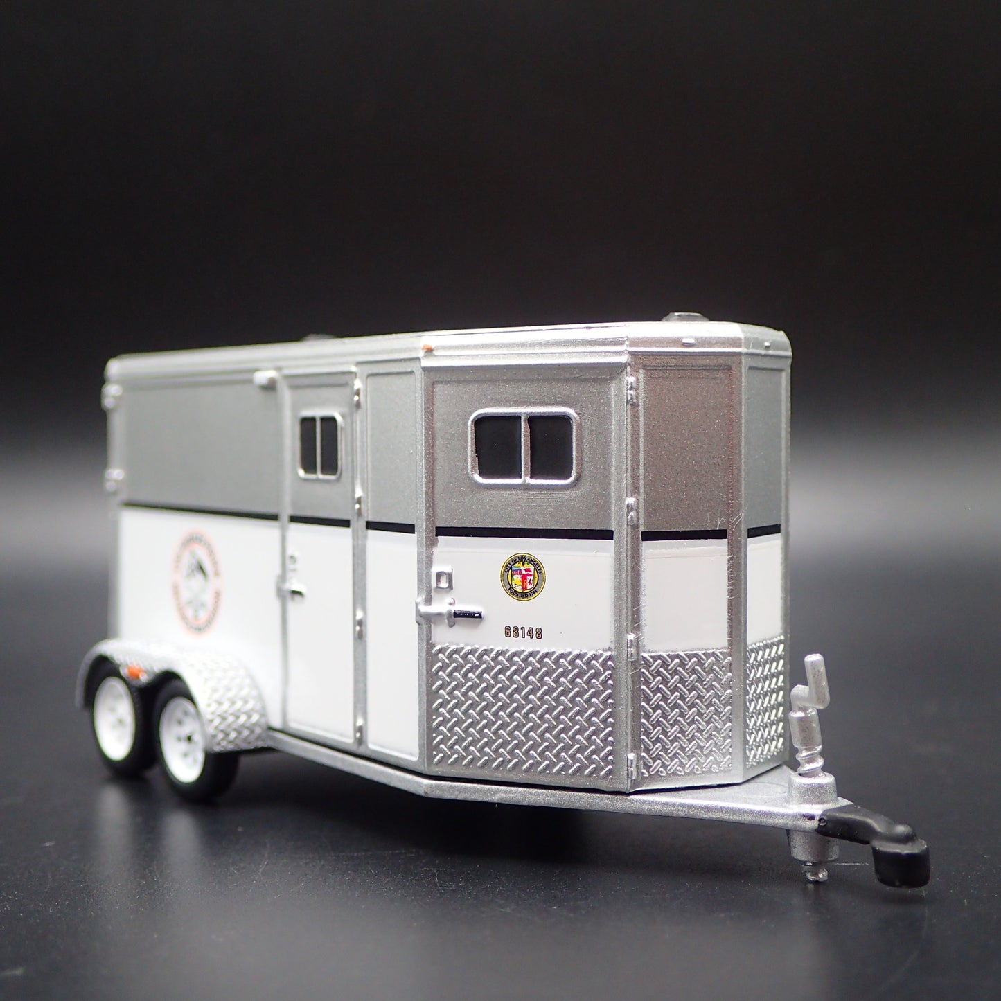 LAPD MOUNTED PLATOON HORSE TRAILER W/ HITCH  1/64 SCALE DIECAST MODEL CAR