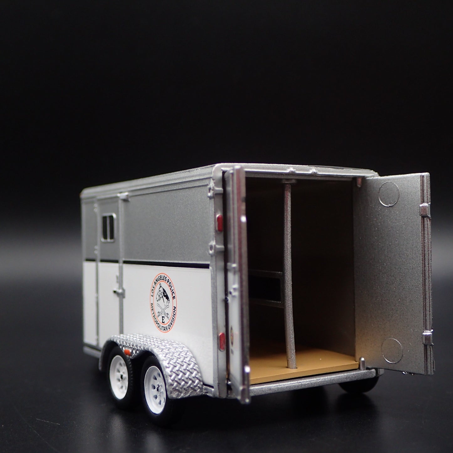 LAPD MOUNTED PLATOON HORSE TRAILER W/ HITCH  1/64 SCALE DIECAST MODEL CAR