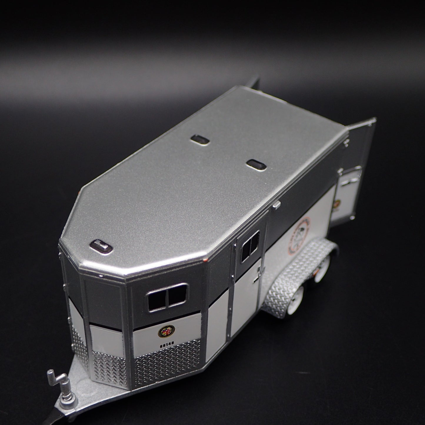 LAPD MOUNTED PLATOON HORSE TRAILER W/ HITCH  1/64 SCALE DIECAST MODEL CAR