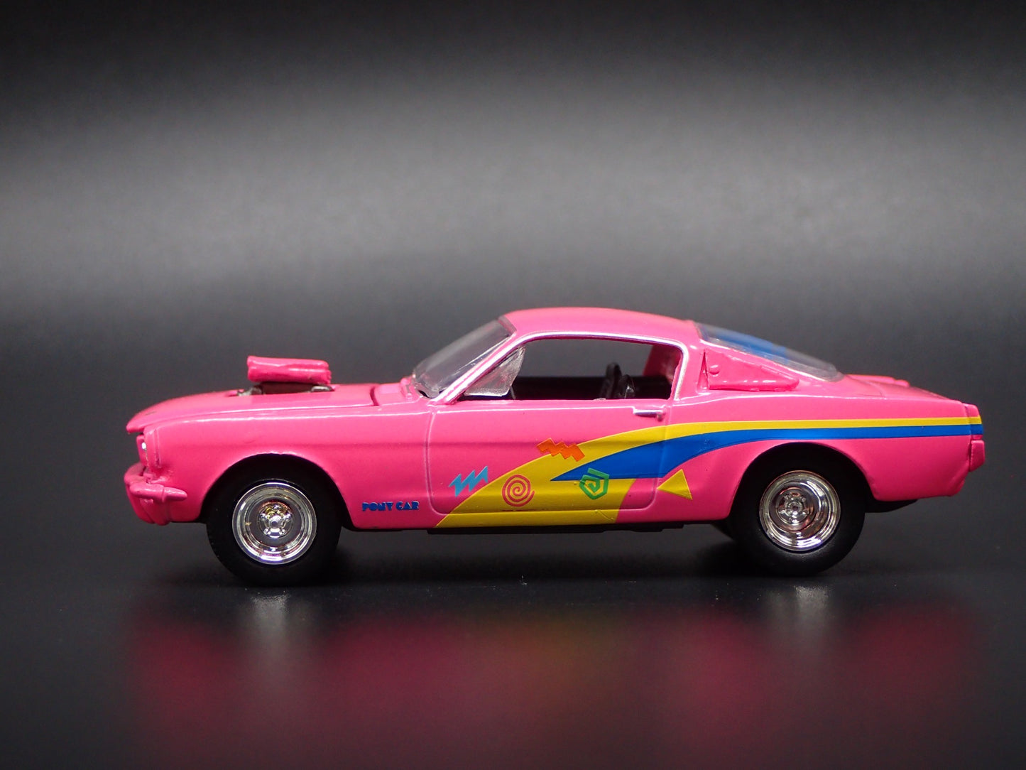 1966 66 FORD MUSTANG FASTBACK 2+2 PINK 1:64 SCALE COLLECTIBLE DIECAST MODEL CAR