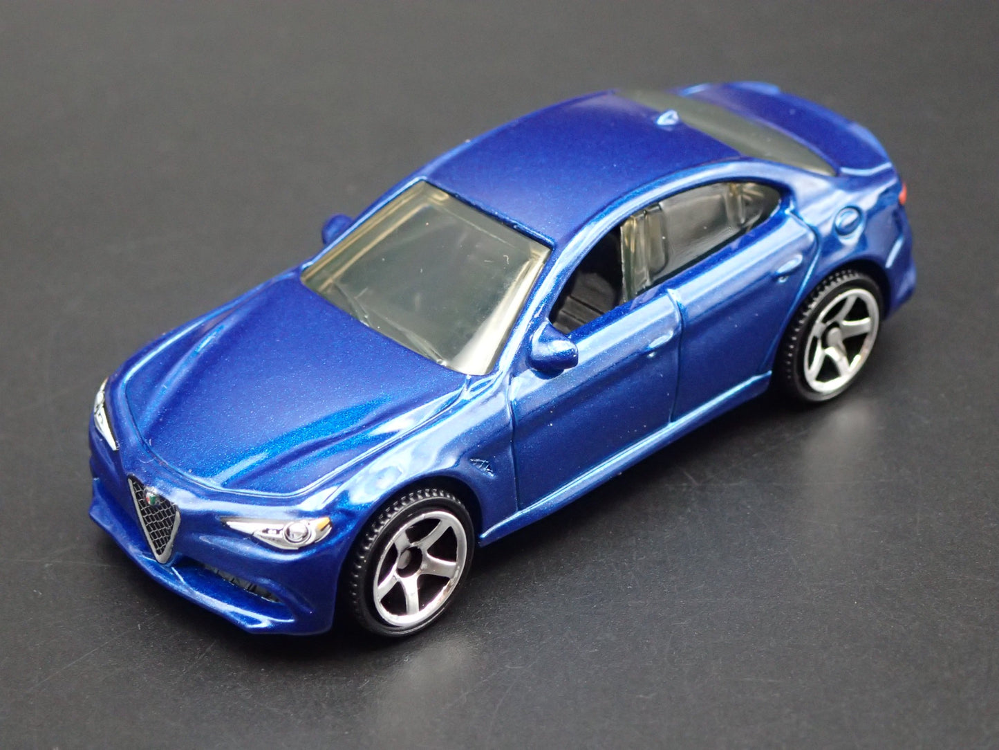 2016-2025 ALFA ROMEO GIULIA 1:64 SCALE COLLECTIBLE DIORAMA DIECAST MODEL CAR