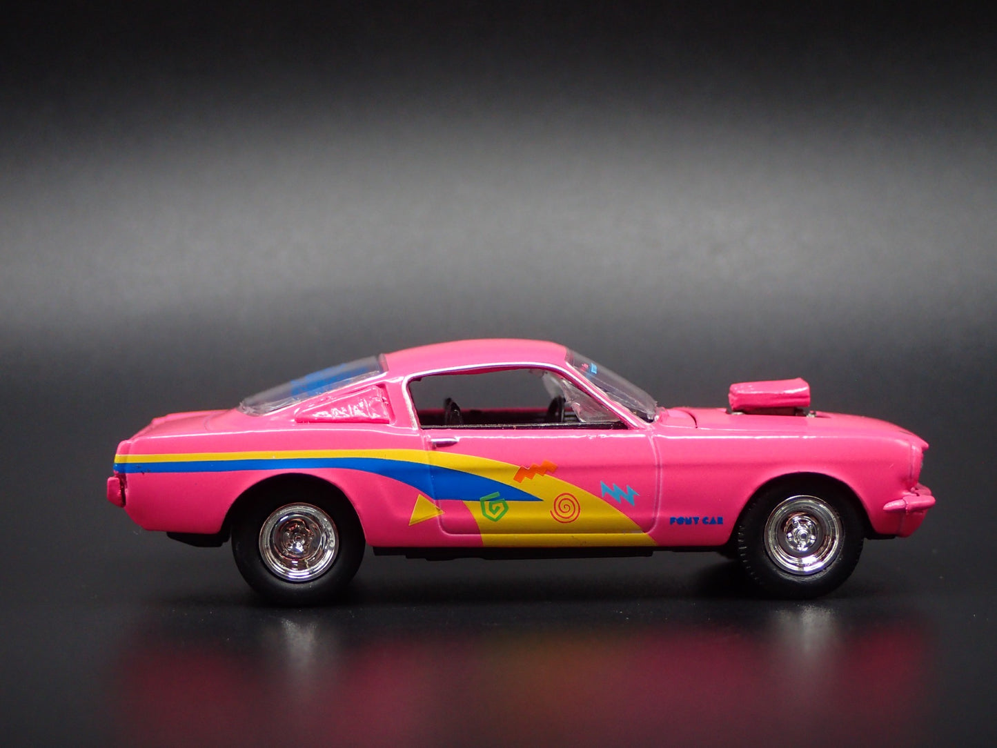 1966 66 FORD MUSTANG FASTBACK 2+2 PINK 1:64 SCALE COLLECTIBLE DIECAST MODEL CAR
