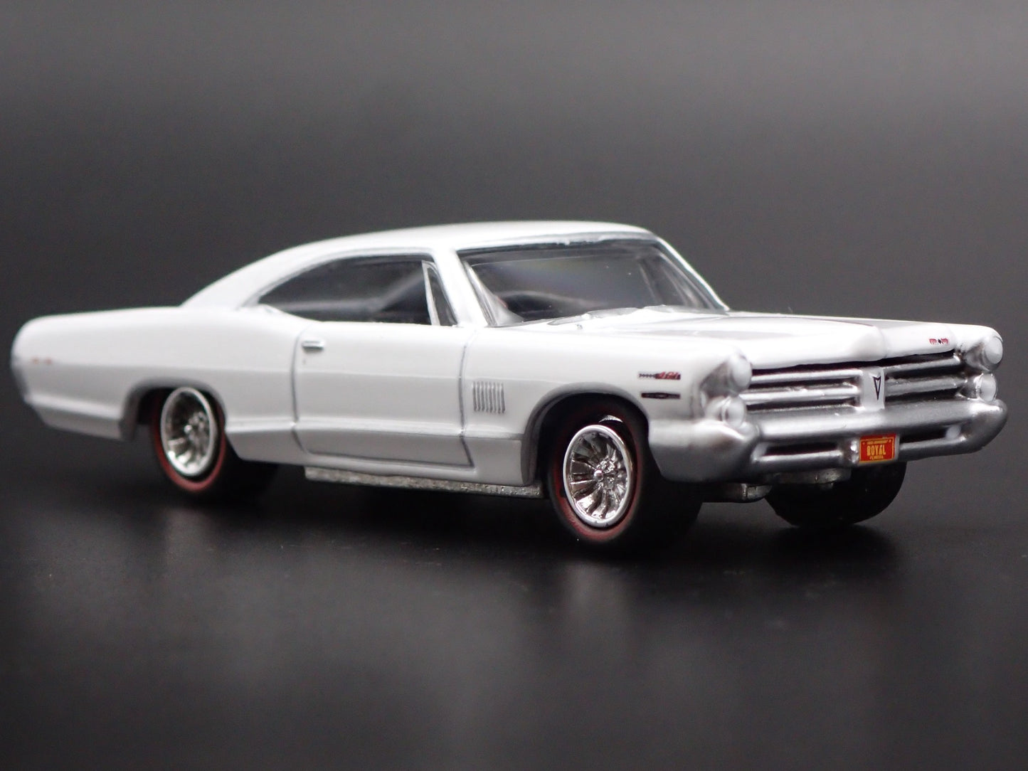 1965 65 PONTIAC CATALINA 2+2 ROYAL BOBCAT 1/64 SCALE DIORAMA DIECAST MODEL CAR