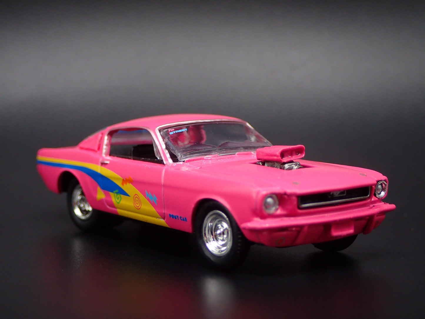 1966 66 FORD MUSTANG FASTBACK 2+2 PINK 1:64 SCALE COLLECTIBLE DIECAST MODEL CAR
