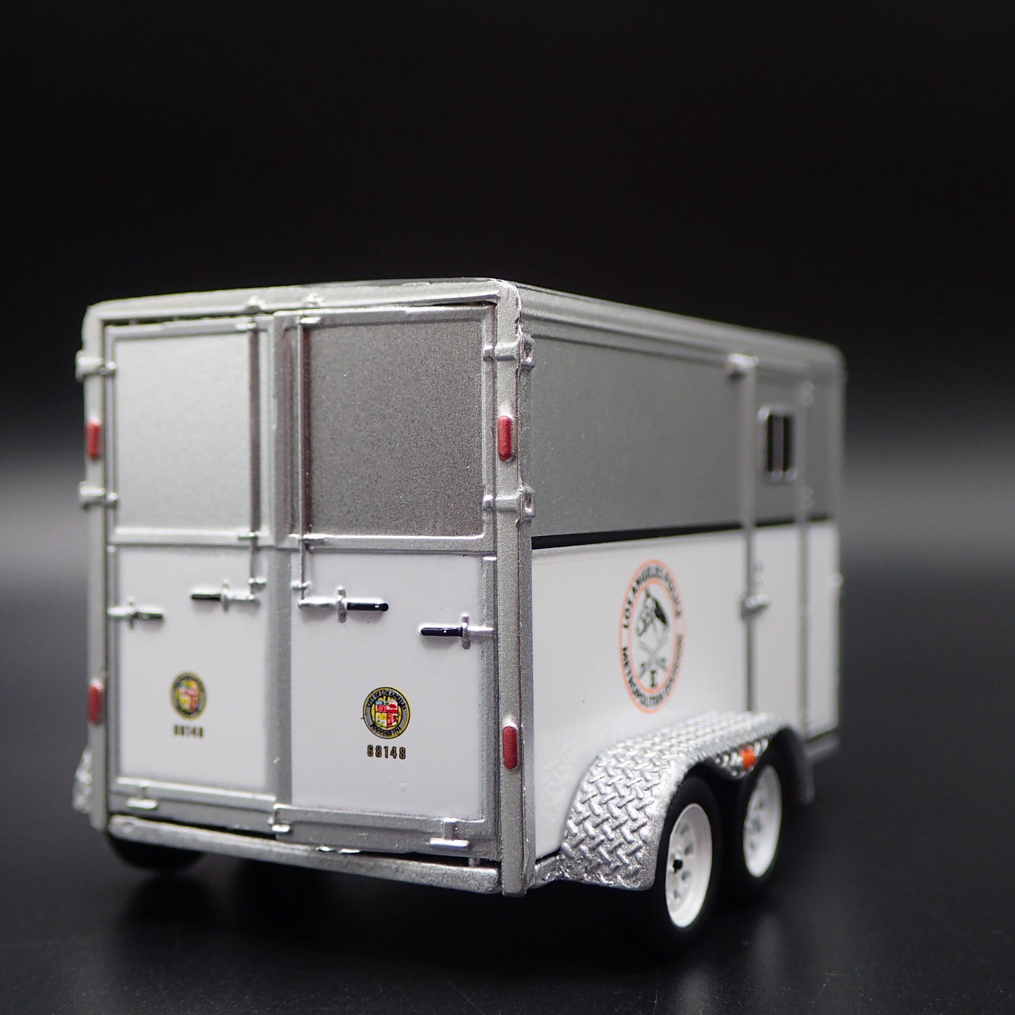 LAPD MOUNTED PLATOON HORSE TRAILER W/ HITCH  1/64 SCALE DIECAST MODEL CAR