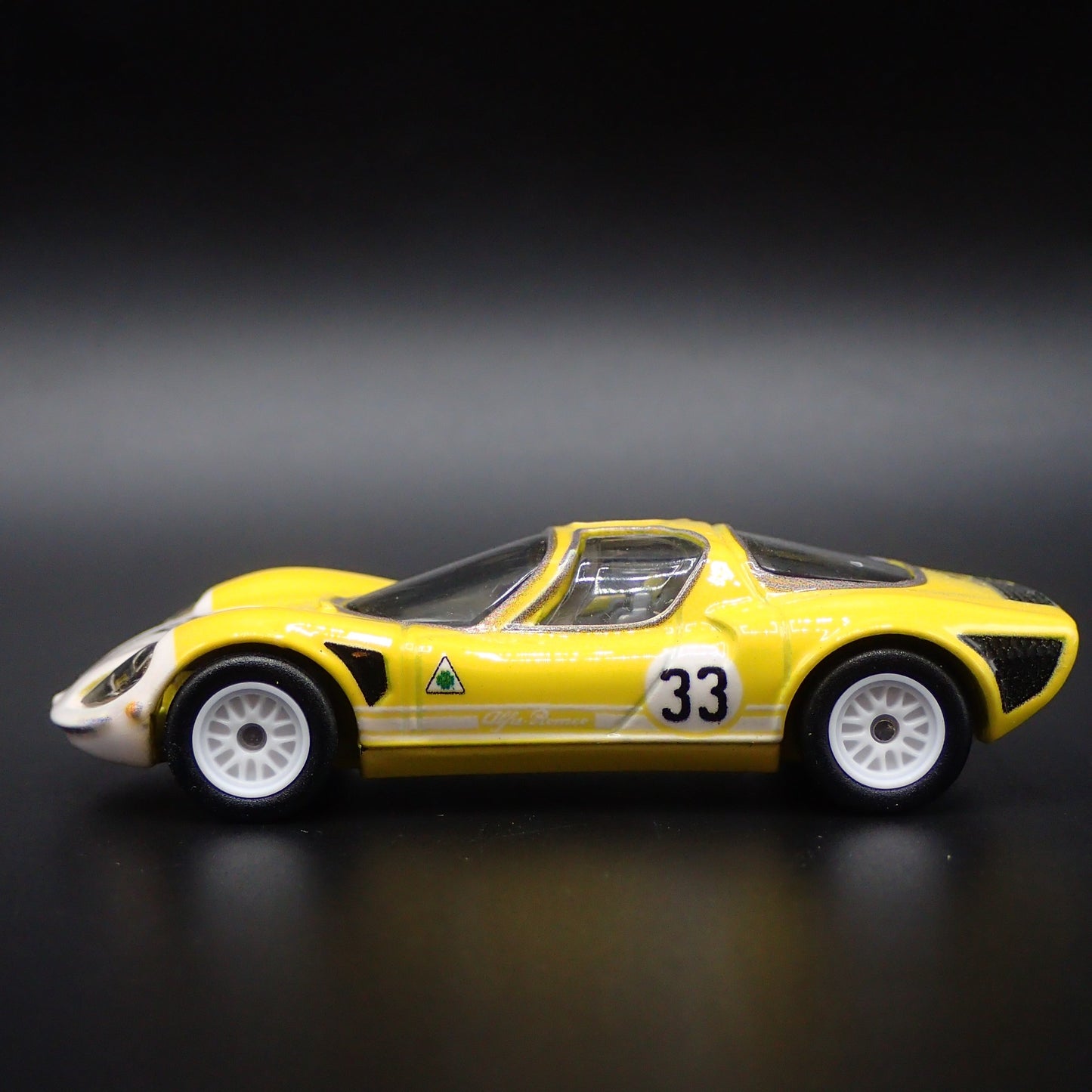 1967-1969 ALFA ROMEO 33 STRADALE YELLOW 1:64 SCALE DIORAMA DIECAST MODEL CAR