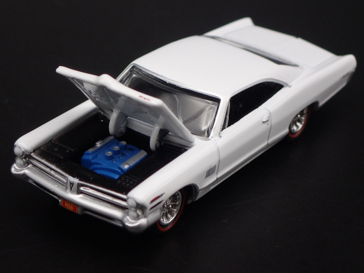 1965 65 PONTIAC CATALINA 2+2 ROYAL BOBCAT 1/64 SCALE DIORAMA DIECAST MODEL CAR