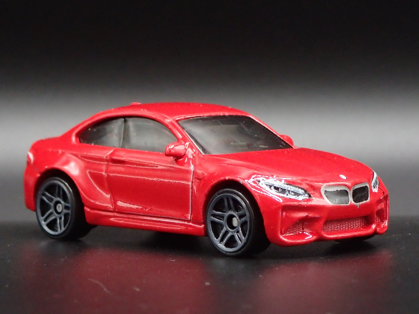 2016-2021 BMW M2 COUPE RED 1:64 SCALE COLLECTIBLE DIORAMA DIECAST MODEL CAR