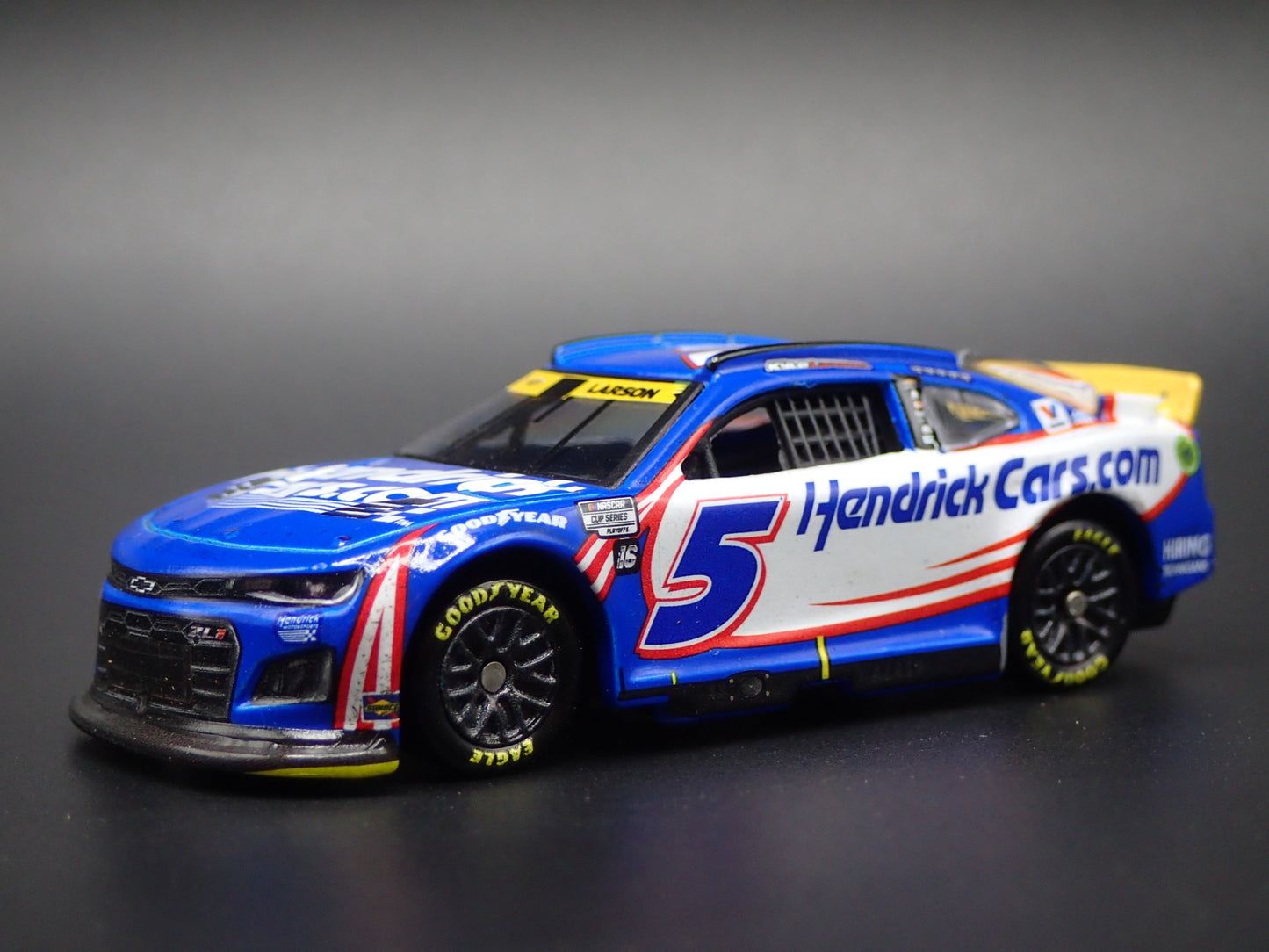 2024 CHEVY CAMARO ZL1 5 KYLE LARSON HENDRICKCARS NASCAR 1:64 DIECAST MODEL CAR