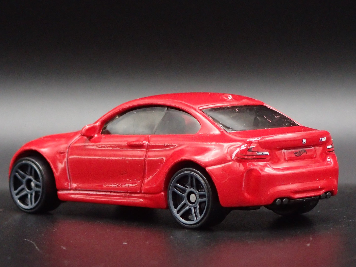 2016-2021 BMW M2 COUPE RED 1:64 SCALE COLLECTIBLE DIORAMA DIECAST MODEL CAR