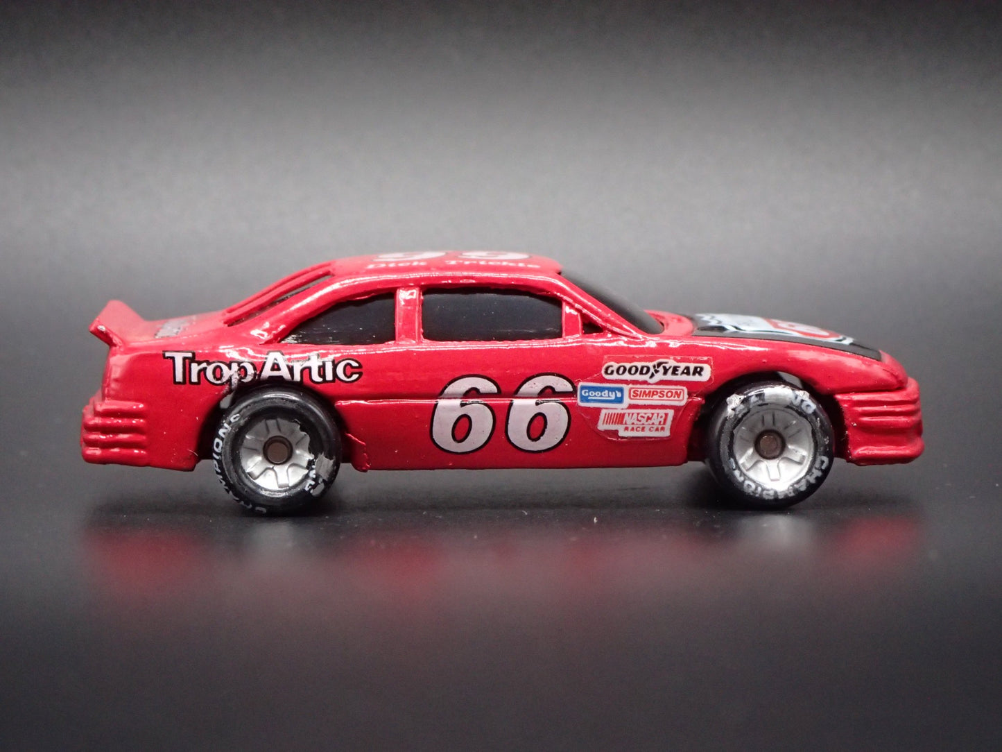 1991 91 PONTIAC GRAND PRIX 66 DICK TRICKLE NASCAR 1:64 SCALE DIECAST MODEL CAR