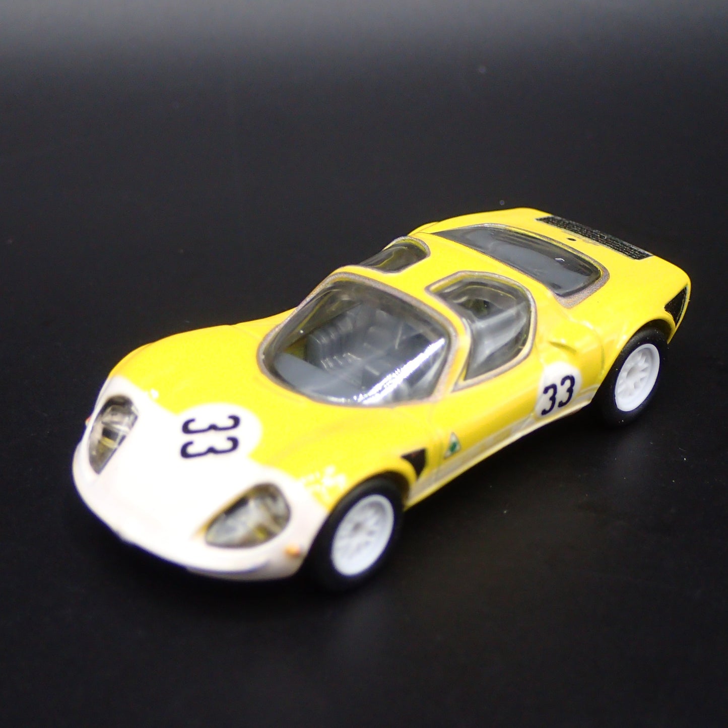 1967-1969 ALFA ROMEO 33 STRADALE YELLOW 1:64 SCALE DIORAMA DIECAST MODEL CAR