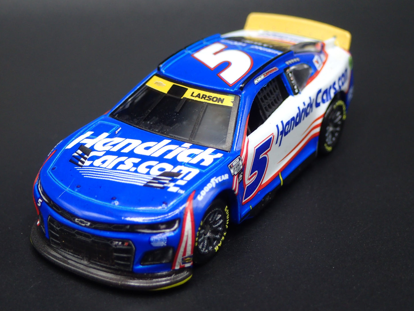 2024 CHEVY CAMARO ZL1 5 KYLE LARSON HENDRICKCARS NASCAR 1:64 DIECAST MODEL CAR