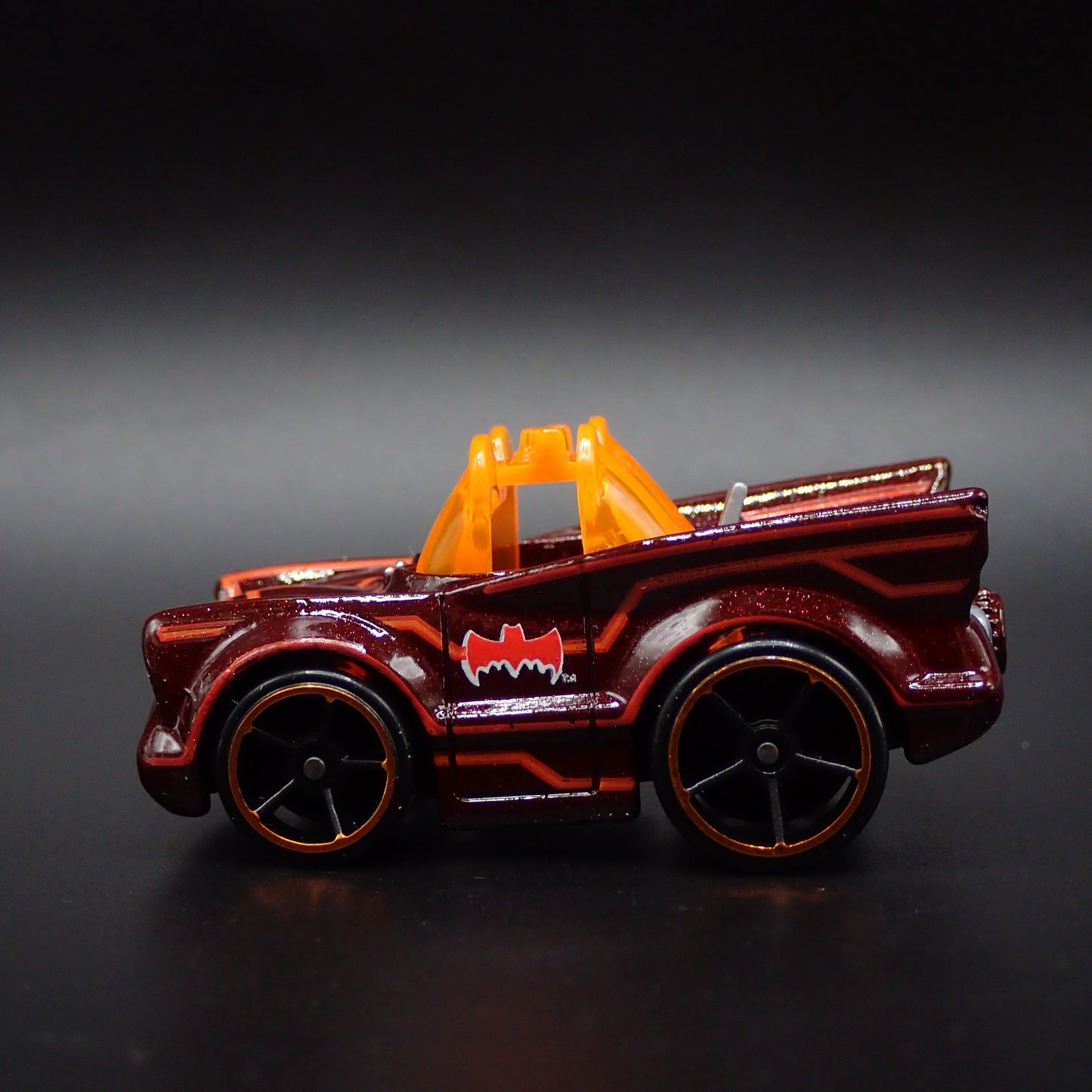 1966 66 BATMAN BATMOBILE ADAM WEST TV 1/64 SCALE COLLECTIBLE DIECAST MODEL CAR