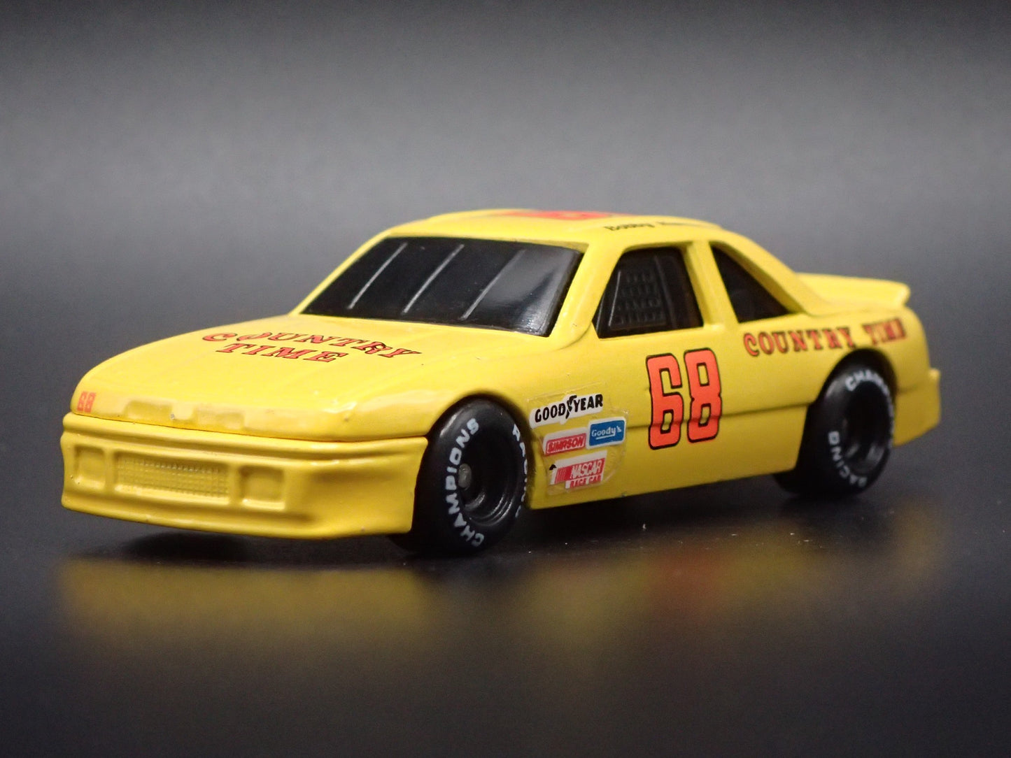 1991 91 OLDSMOBILE CUTLASS 68 BOBBY HAMILTON NASCAR 1:64 SCALE DIECAST CAR
