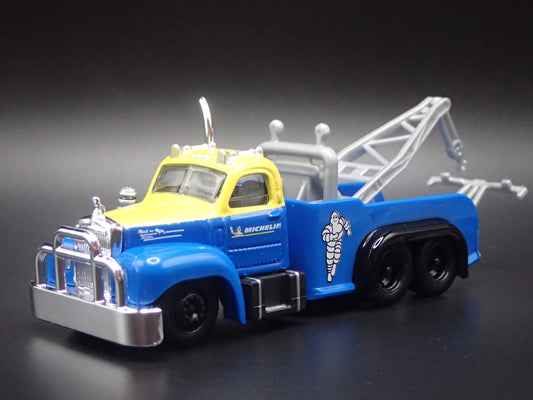 1953 -1966 MACK B61 TOW TRUCK WRECKER MICHELIN  1:64 SCALE DIECAST MODEL CAR