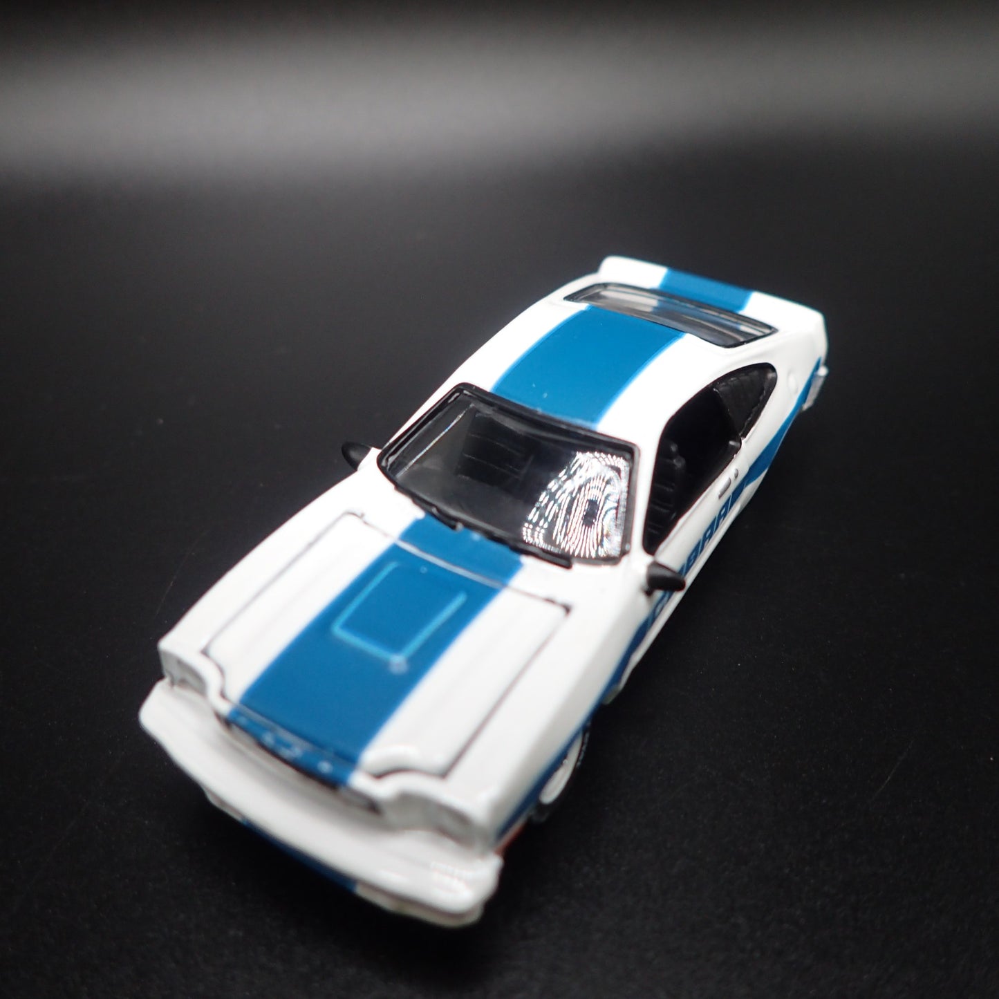 1978 78 FORD MUSTANG II COBRA ll WHITE 1:64 SCALE COLLECTIBLE DIECAST MODEL CAR